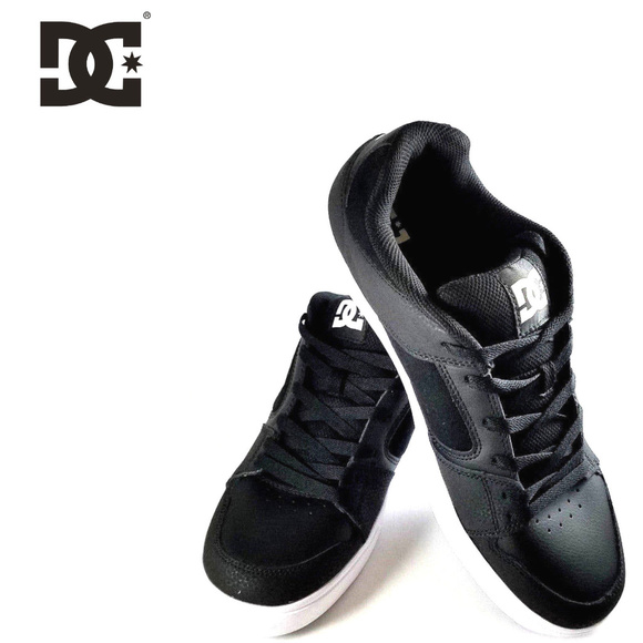 black leather dc shoes